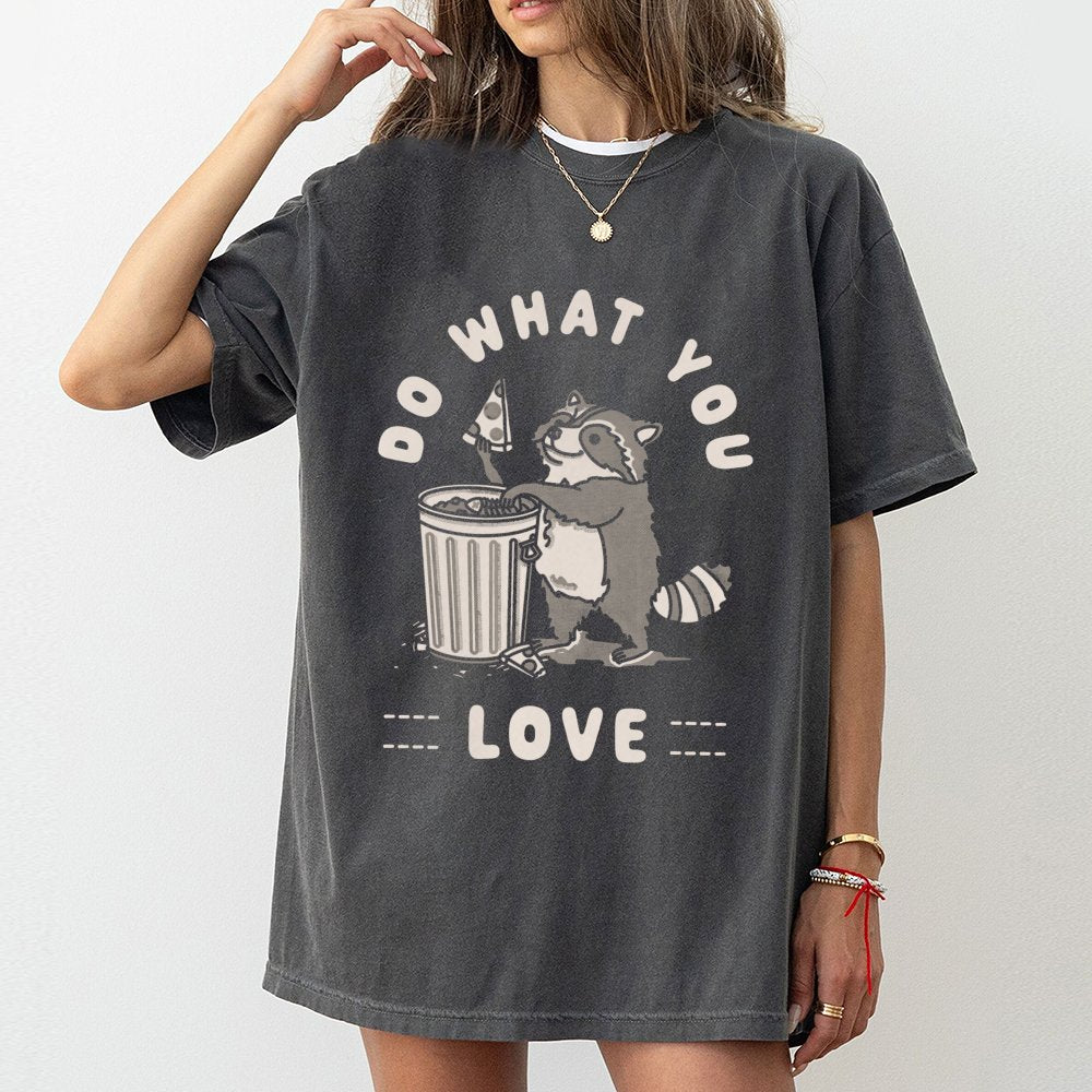 Funny Raccoon T-Shirt | Trash Panda Pizza Graphic | Premium 100% Cotton Tee | Cute Animal Meme Gift for Raccoon Lovers
